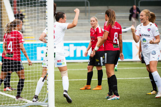 Rosengårds Simone Boye Sörensen jublar