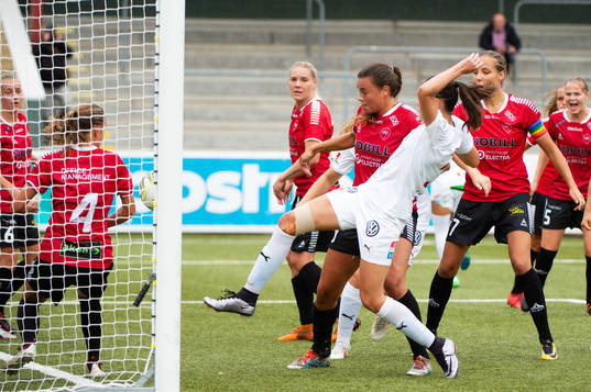 Rosengårds Simone Boye Sörensen gör mål