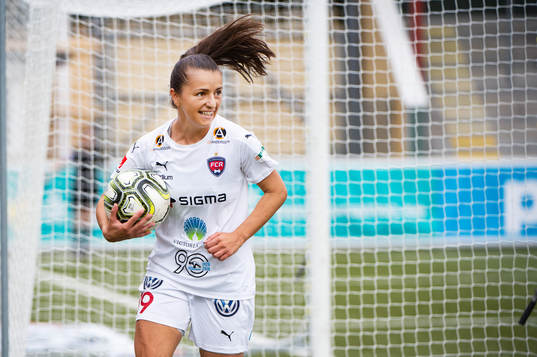 Rosengårds Iva Landeka jublar