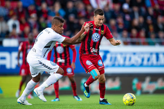 Kalmars Mikael Dyrestam  och Östersunds Jamie Hopcutt i