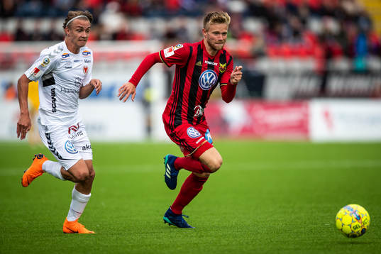 Kalmars Isak Magnusson  och Östersunds Dennis Widgren