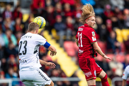 Kalmars Viktor Elm  och Östersunds Simon Kroon