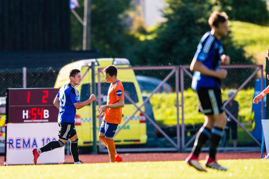 Stefan Alexander Dinessen Aase of Florø celebrates the 1-2