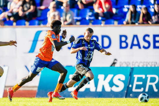 Pape Habib Gueye of Aalesund and André Frøyen Reksten of