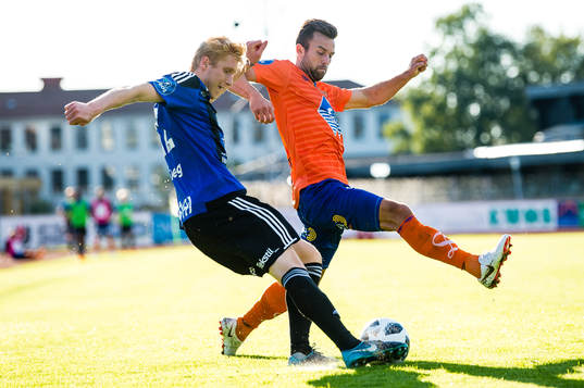 Erik Eikeng of Florø Kaj Ramsteijn of Aalesund