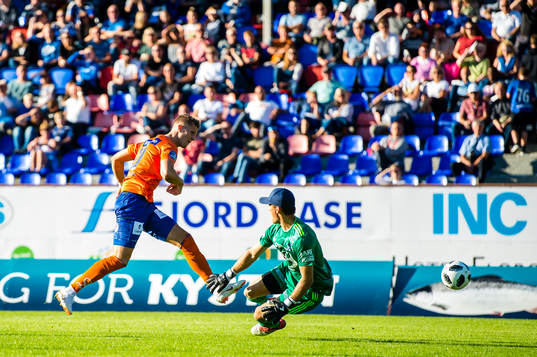 Holmbert Aron Fridjonsson of Aalesund scores the 0-2 goal