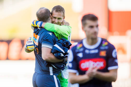 Goalkeeper Iven Austbø of Viking celebrates