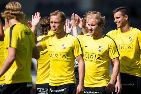 Häckens Adam Andersson och Kari Arkivuo