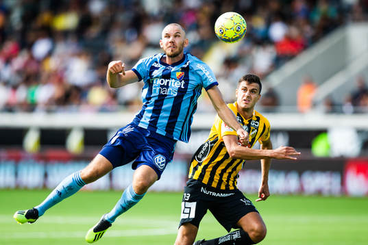 Djurgårdens Marcus Danielson och Häckens Alexander