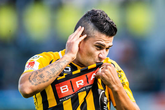 Bläddra bland fler bilder av Fotboll, Allsvenskan, Häcken - Djurgården