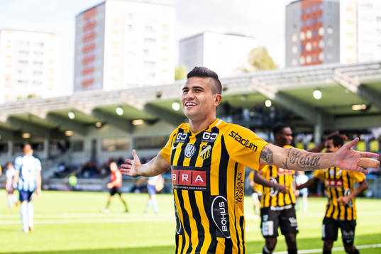 Häckens Paulinho jublar