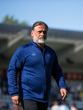 Djurgårdens tränare Özcan Melkemichel deppar