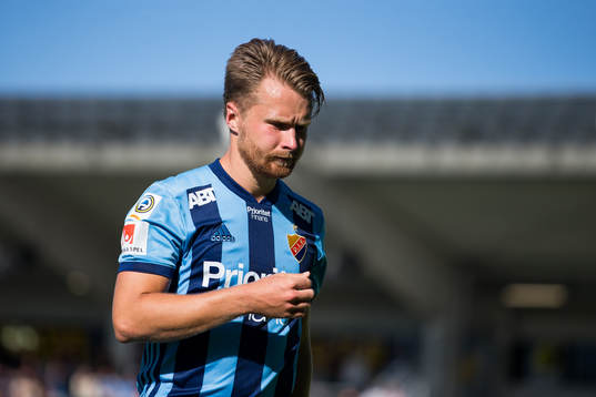 Djurgårdens Jacob Une Larsson deppar