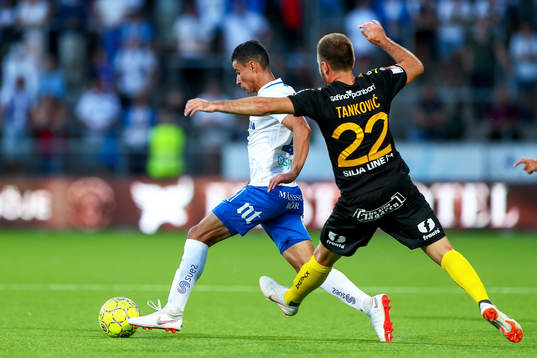 Norrköpings Ian Smith och Hammarbys Muamer Tankovic