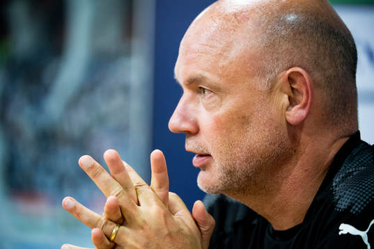 Head coach Uwe Rösler