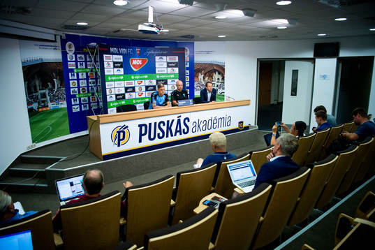 General view of a press conference with Malmö FF