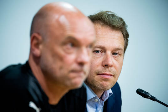 Head coach Uwe Rösler and press officer Peter Åhlander of