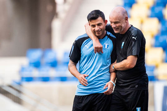 Behrang Safari and head coach Uwe Rösler of Malmö FF