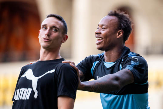 Physio Ben Rosen and Carlos Strandberg of Malmö FF
