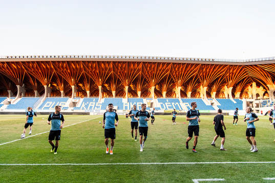 Players of Malmö FF warm up