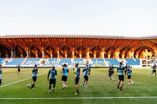 Players of Malmö FF warm up