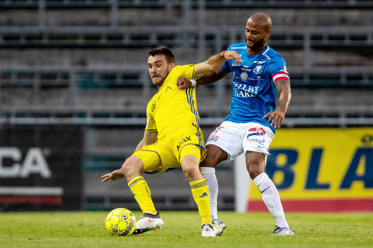 Sundsvalls Carlos Gracia och Trelleborgs Salif Camara