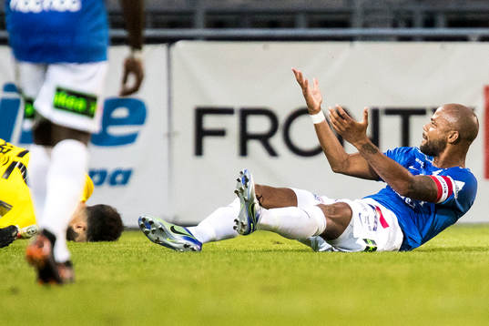 Trelleborgs Salif Camara Jönsson protesterar mot domslut
