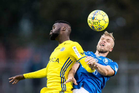 Sundsvalls Maic Sema och Trelleborgs Sebastian Ohlsson