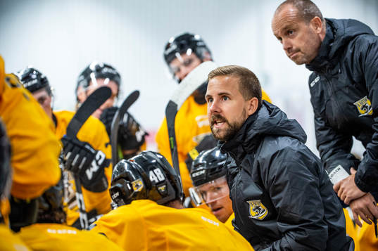 Panterns tränare Viktor Stråhle och assisterande tränare