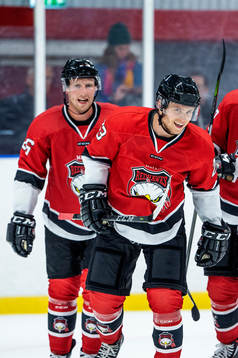 Malmö Redhawks Christoffer Forsberg jublar med