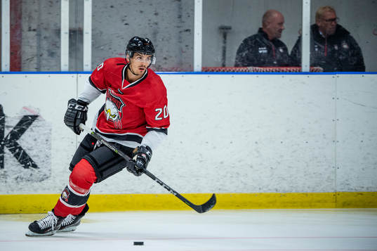 Malmö Redhawks Henrik Hetta innan träningsmatchen i