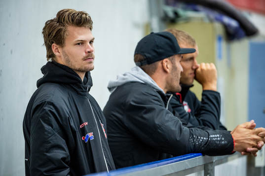 Emil Molin utanför rinken