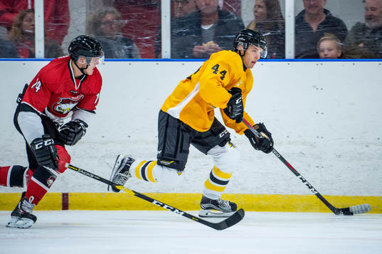 Panterns Erik Nyström mot Malmö Redhawks Carl-Johan Lerby