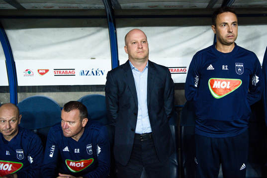 head coach Marko Nikolic of Vidi prior the UEFA Champions