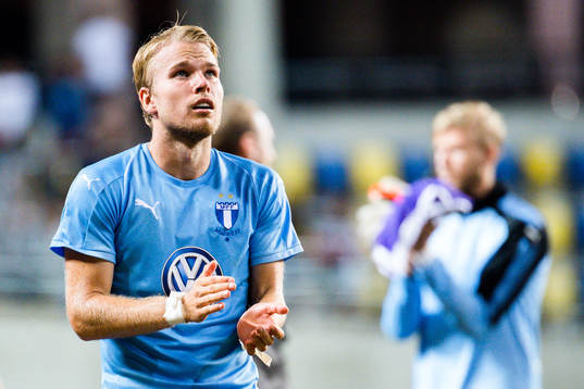 Oscar Lewicki  of Malmö FF looks dejected