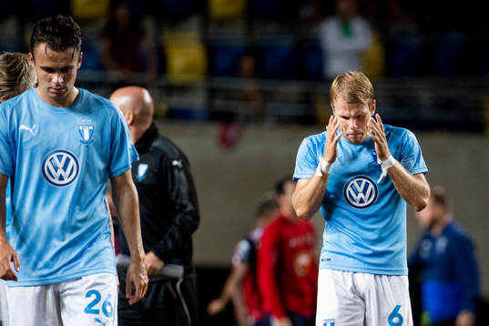Oscar Lewicki of Malmö FF looks dejected