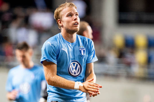 Oscar Lewicki of Malmö FF looks dejected