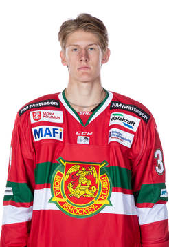 Moras Adam Edström poserar för ett porträtt