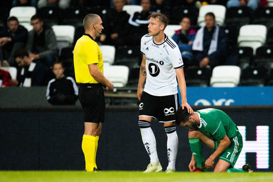 Alexander Søderlund of Rosenborg and Jimmy Keohane of Cork