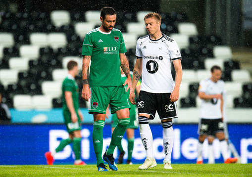 Damien Delaney of Cork City and Alexander Søderlund of