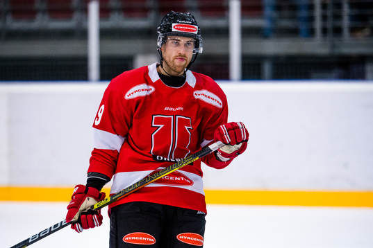 Örebros Tylor Spink deppar