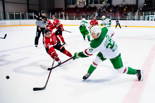 Örebros Glenn Gustafsson och Rögles Jesper Williamsson