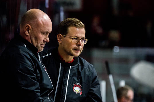 Malmö Redhawks tränare Peter Andersson och assisterande