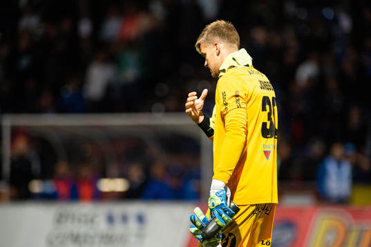 Sirius målvakt Lukas Jonsson deppar