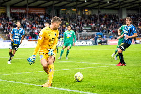 Sirius målvakt Lukas Jonsson