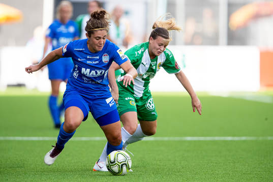Eskilstunas Shannon Woeller och Hammarbys Milica Mijatovic