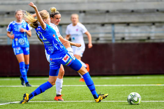 Rosengårds Anja Mittag gör 1-0