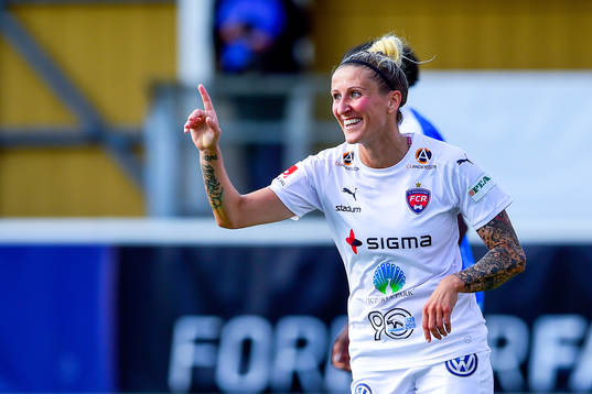 Rosengårds Anja Mittag jublar