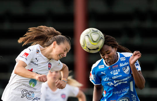Nickduell mellan Rosengårds Iva Landeka och Kalmars Ifeome