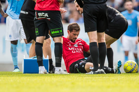 Trelleborgs Sebastian Ohlsson får behandling